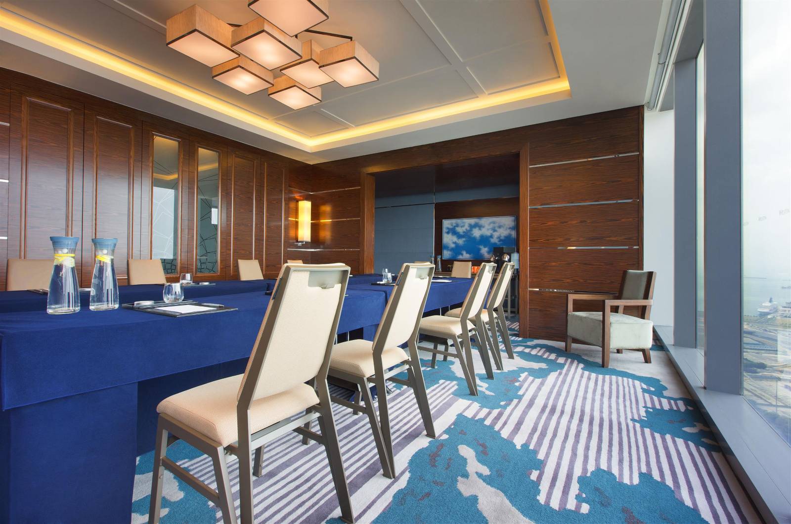 220j0f0000007i6iae3f2 W 1600 1200 Q70